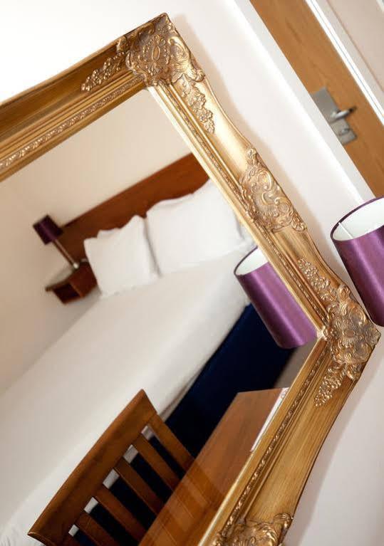 The Angel Hotel Alton  Εξωτερικό φωτογραφία