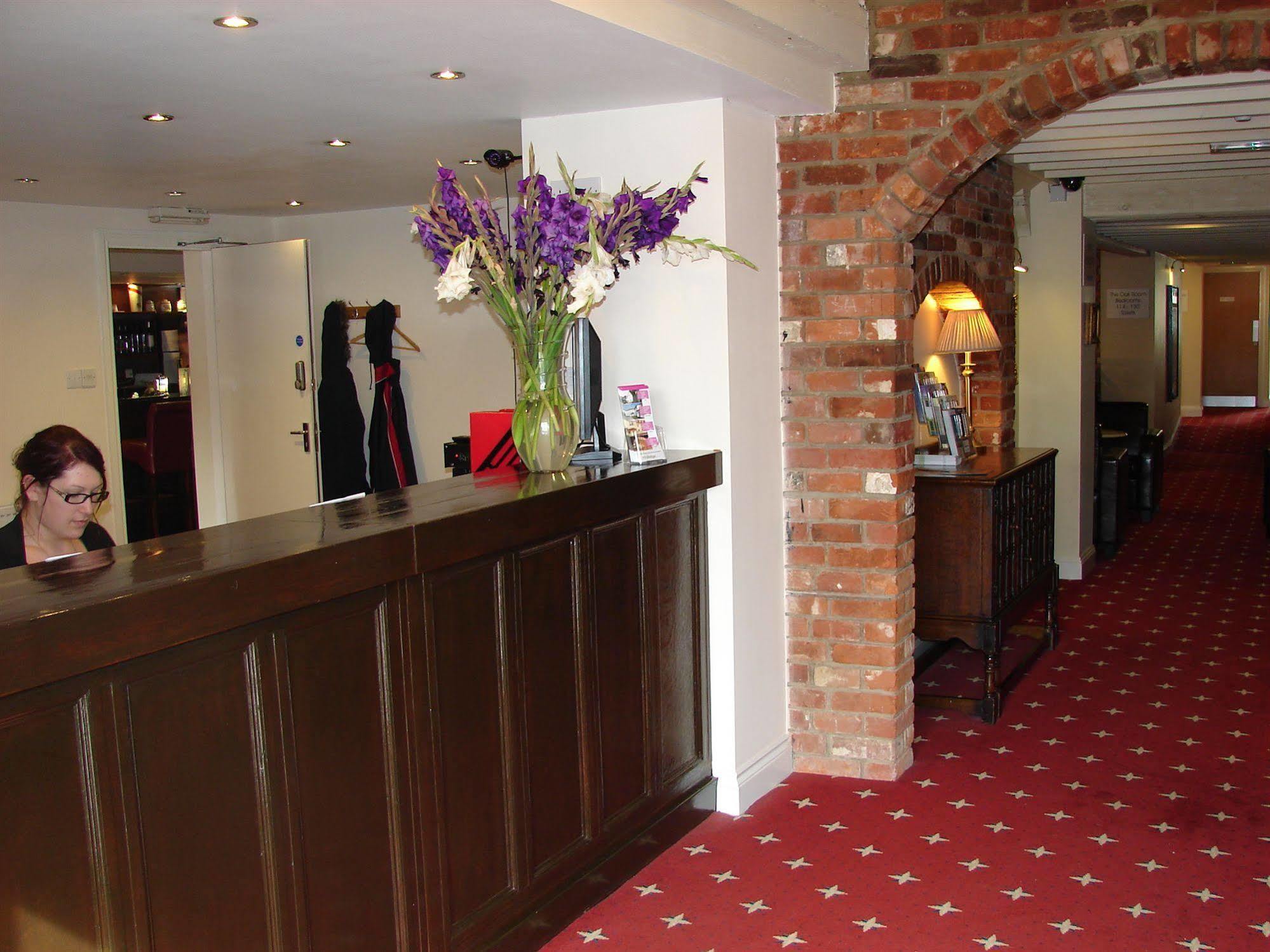 The Angel Hotel Alton  Εξωτερικό φωτογραφία